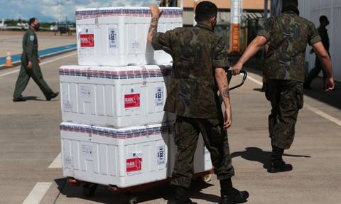 Ministério da Saúde iniciou distribuição de 5 milhões de doses de vacina contra Covid-19