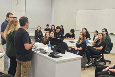 Conselho Municipal da Juventude realiza reunião itinerante com líderes do Colégio Satc