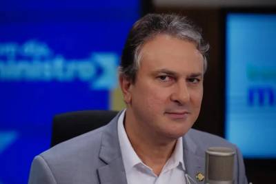 Ministério da Educação criará bolsa para incentivar estudantes a seguirem a carreira de professor