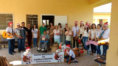 Comarca de Tubarão promove dia de alegria, música e doação para idosos 