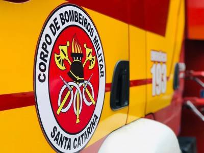 Bombeiros procuram por turista gaúcho que desapareceu na Lagoa de Cima, em Ibiraquera