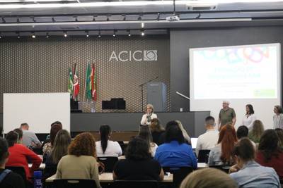 Professores de Matemática participam de formação na Acic
