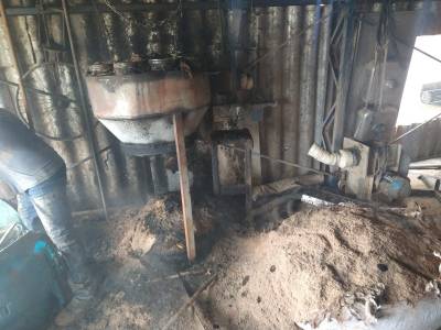 Criciúma: funcionários combatem incêndio em fábrica de móveis no bairro Universitário