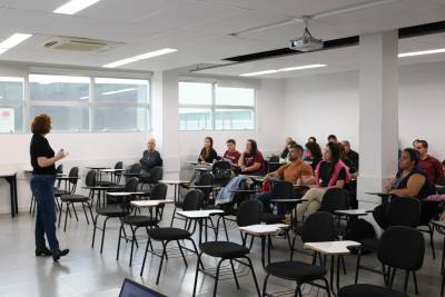 Formação para professores marca início das atividades do Prêmio Acic de Matemática 2025
