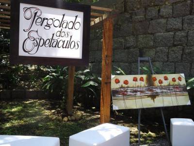 Pergolado dos Espetáculos homenageia mães e noivas