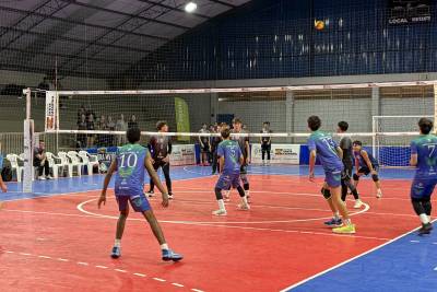 Voleibol masculino de Morro da Fumaça estreia com vitória nos Joguinhos Abertos de Santa Catarina