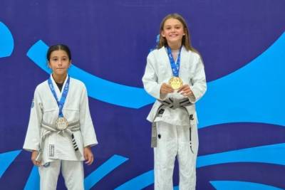Jiu-jítsu: atleta de Forquilhinha de apenas 10 anos é campeã em competição na capital catarinense