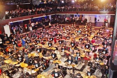 Evento reúne mais de 100 bateristas em Tubarão
