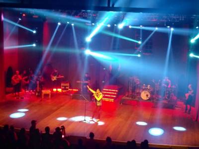 Cantor Leandro Borges grava DVD no Teatro Elias Angeloni
