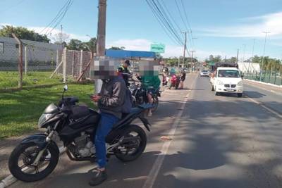Quase 30 motocicletas são abordadas durante operação em Criciúma; veja fotos