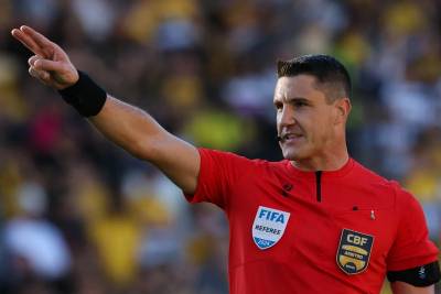 Árbitro Fifa apita decisão entre Criciúma e Vitória