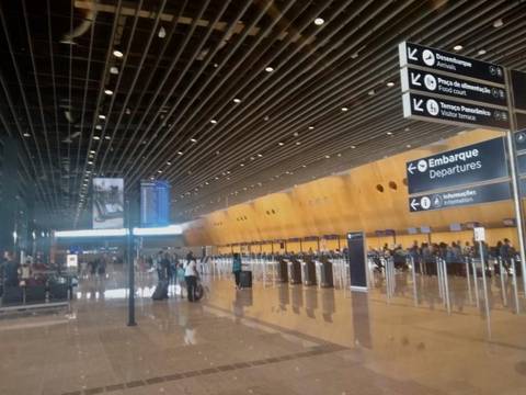 Governo brasileiro libera entrada de estrangeiros por aeroportos