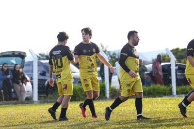 Disputa de pênaltis define primeiro semifinalista do Municipal de Criciúma