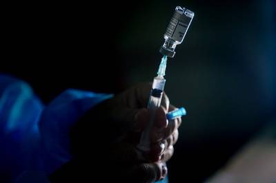 Dose de reforço em adultos acima de 18 anos começa a ser aplicada neste sábado em Criciúma 