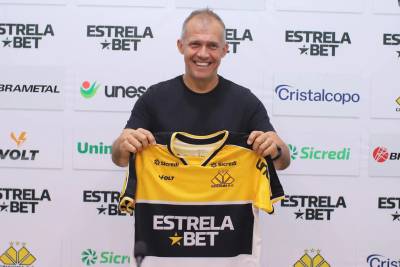 Técnico Eduardo Baptista anuncia jogo-treino contra o Tubarão