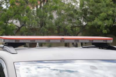 Morador é surpreendido ao chegar e encontrar casa arrombada pelo telhado em Criciúma