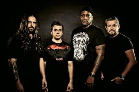 Urussanga recebe show do Sepultura