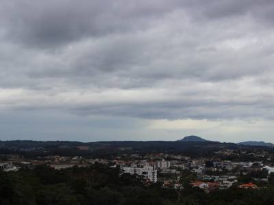 Sol e calor dão trégua; Chegou a vez da frente fria