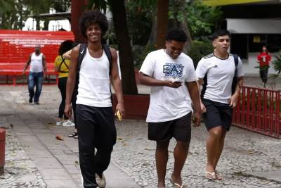 Enem 2025: prazo para pedir isenção da taxa acaba nesta sexta-feira