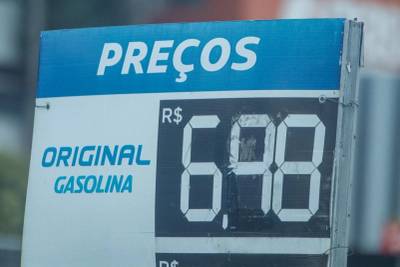 Preço da gasolina comum chega próximo dos R$ 7 em Criciúma