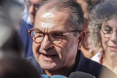 'Vamos dar uma solução', afirma ministro dos Transportes sobre obra no Morro dos Cavalos