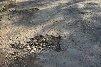 Buracos no bairro São Francisco viram pauta na Câmara e vereador cobra melhorias em Criciúma