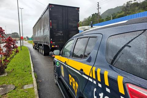Motorista que desviou carga de R$ 1,5 milhão e forjou assalto é preso na BR-101