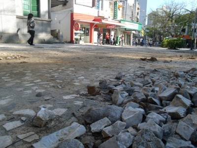 TJSC mantém decisão sobre retirada do petit-pavé do Centro