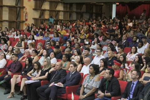 Matrículas para modalidade de Educação de Jovens e Adultos estão abertas em Criciúma