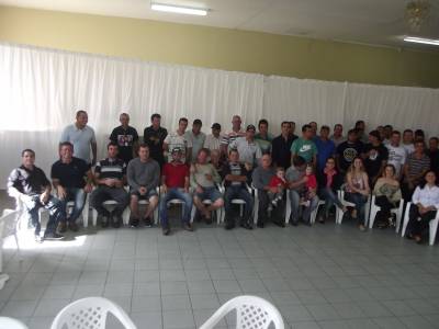 Colombo Retroterra confraterniza dia do Trabalho