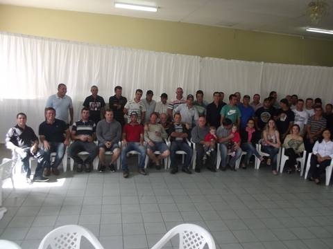 Colombo Retroterra confraterniza dia do Trabalho