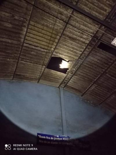 Segurança sobe em galpão depois de ser ameaçado e cai de oito metros de altura