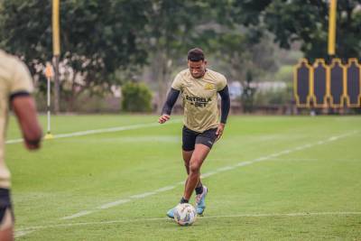 Com elenco reformulado e novo técnico, Criciúma estreia na temporada disputando título