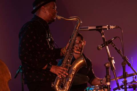 Criciúma recebe concerto gratuito de jazz em homenagem ao saxofonista John Coltrane
