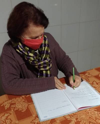 Idosos de Lauro Müller escrevem cartas contando cotidiano durante pandemia