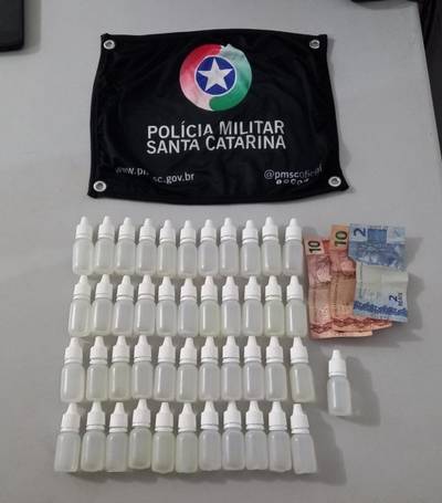 PM apreende 45 frascos de loló em Criciúma
