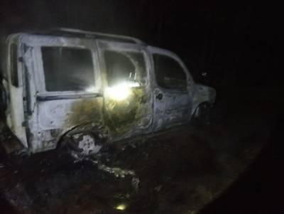 Veículo pega fogo em Sangão