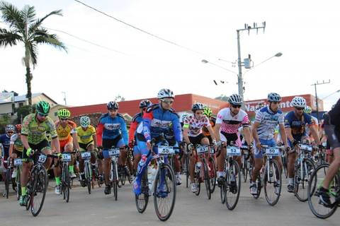 Cerca de 600 atletas participam do Desafio de Ciclismo
