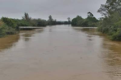 Após chuvas, rios Araranguá e Tubarão têm aumento no nível da água