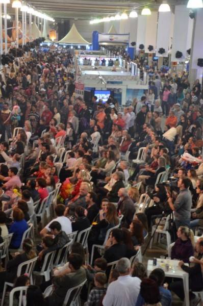 VÍDEO: Pavilhão cheio confirma sucesso de uma festa de tradição