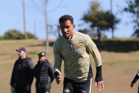 Sem perder há nove jogos, Criciúma recebe São Bernardo no Majestoso