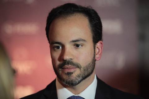 Liminar que impedia governador de nomear o filho como secretário é derrubada