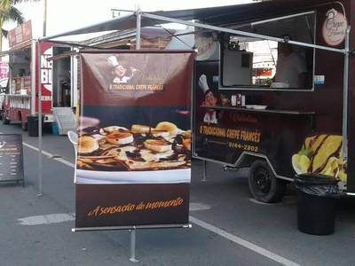 Praça do Congresso recebe festival de Food Trucks