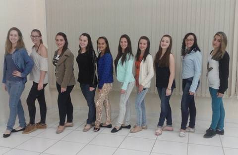 Onze candidatas concorrem à rainha da IX Festa do Colono 