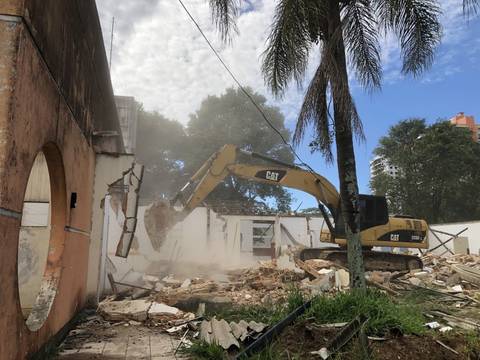 Prédio do antigo 24 horas é demolido para construção de Unidade Básica de Saúde na Próspera