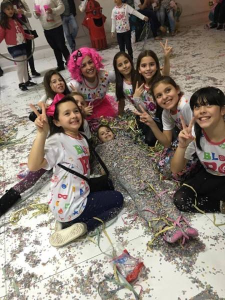 Blokinho Rosa aguarda crianças com música e brincadeiras