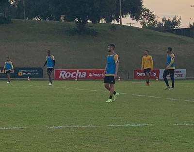 Atacante Lucas Poletto treina no CT e deve reforçar o Criciúma