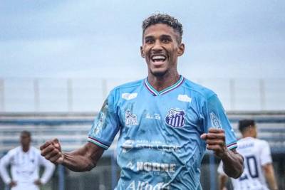 Ex-volante do Caravaggio é anunciado por clube da Série B do Brasileirão