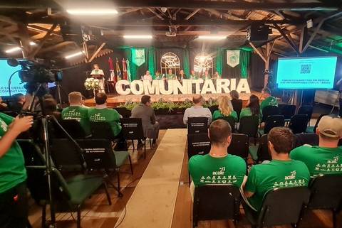 Comunidade de Orleans participa do Fórum Parlamentar em Defesa das Universidades Comunitárias