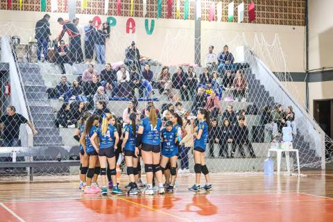 Com apoio da torcida, Vôlei de Forquilhinha conquista vitórias no Estadual